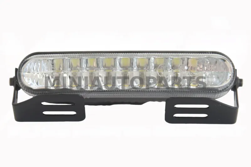 Päevatuled ees vasakul "Minauto Vision"