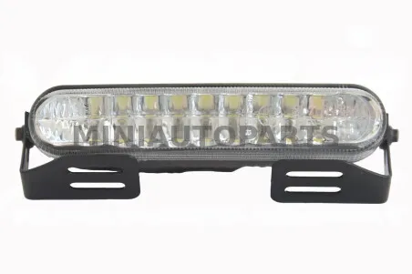 Päevatuled ees vasakul "Minauto Vision"