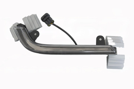 Päevatuled ees vasakul Aixam Emotion