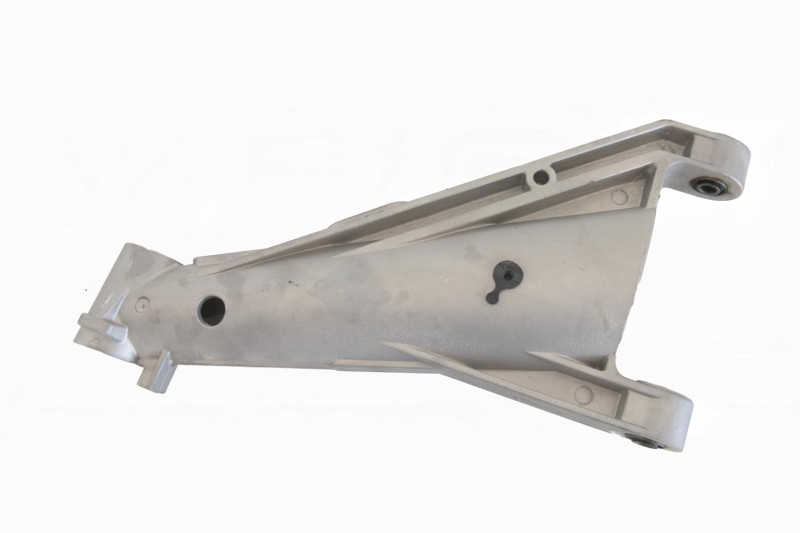 Parempoolne / vasakpoolne tagavedrustuse õõtshoob - + m8 Ligier JS50