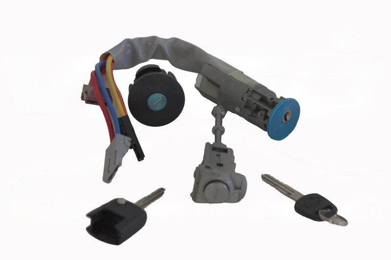 Lukukomplekt + võtmed + kork Chatenet CH40