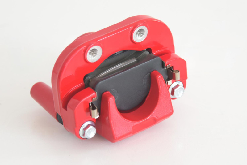 Punane Ligier esiosa parempoolne pidurisuppor Microcar MC1 / MC2 / MGO / M8