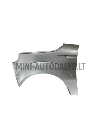 Vasakpoolne esitiib Microcar MGO6 (kõrbehall)