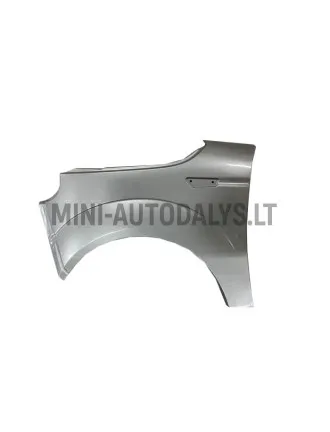 Vasakpoolne esitiib Microcar MGO6 (kõrbehall)