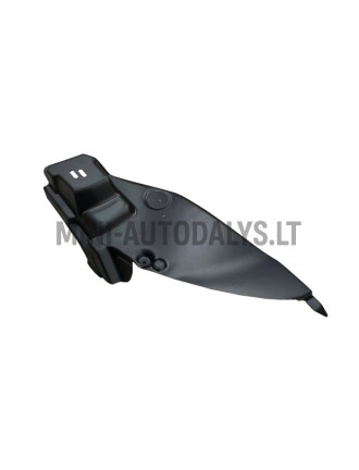 Aixam Emotion sisemine parem esitiib