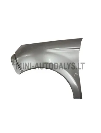 Vasakpoolne esitiib Aixam Sensation Minauto (hõbehall)